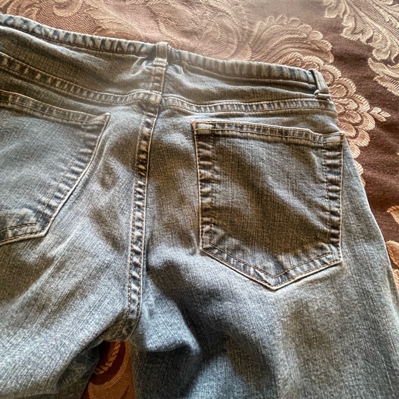 Calvin Klein Jeans - Size 1 - Classic Fit, Stylish, and Comfortable - Picture 4 of 5